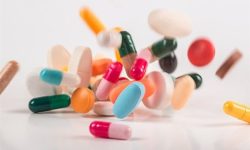 منع واردات داروهای بیماران خاص در راستای حمایت از تولید داخلی است