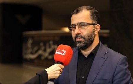 حفظ خانواده برای رشد شخصیت و امنیت روانی افراد است