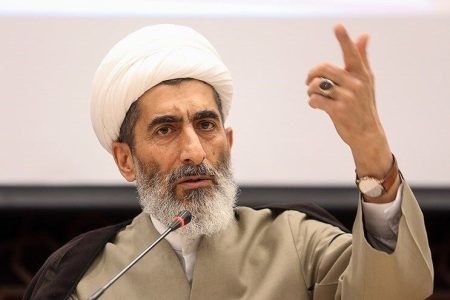 انقلاب اسلامی معنویت را از فضای فردی به عرصه اجتماع و سیاست وارد کرد