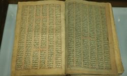 ۳۴ جلد خطی با محوریت شاهنامه در کتابخانه آستان قدس موجود است