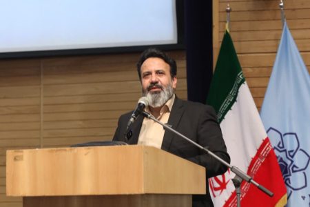امروز رسالت بزرگان جامعه بیش از هر زمان دیگری معنا پیدا کرده است