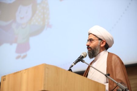 خانواده ها باید گفت‌وگو با فرزندان خود را جدی بگیرند