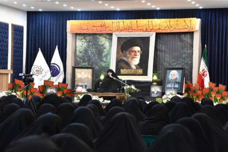 نقش بانوان در تحولات تاریخی کمتر مورد توجه قرار گرفته است